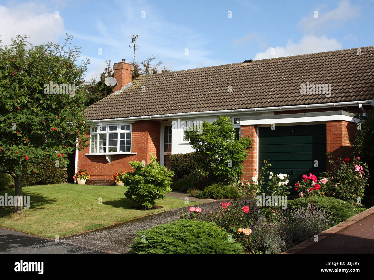 Un moderno bungalow staccato nel Regno Unito. Foto Stock