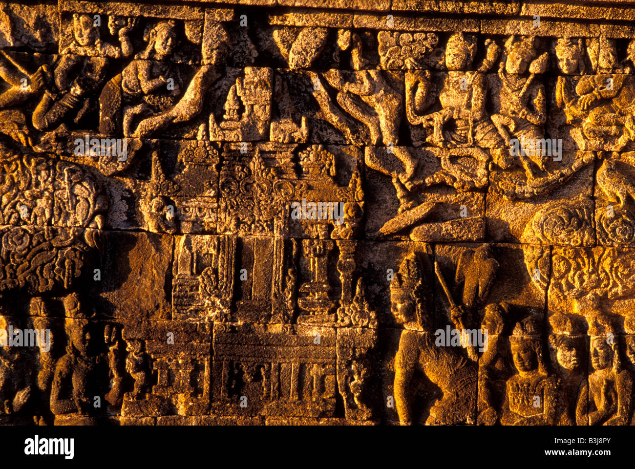 La parete orientale della scultura di sfiato dettaglio borobudur indonesia java Foto Stock