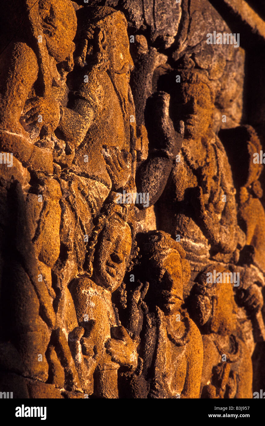 La parete orientale della scultura di sfiato dettaglio borobudur indonesia java Foto Stock