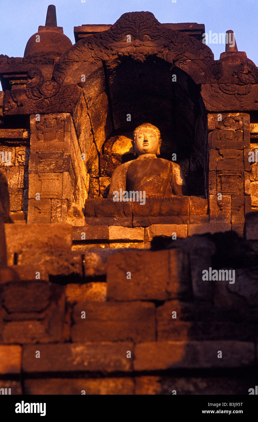 La parete orientale dettaglio borobudur indonesia java Foto Stock