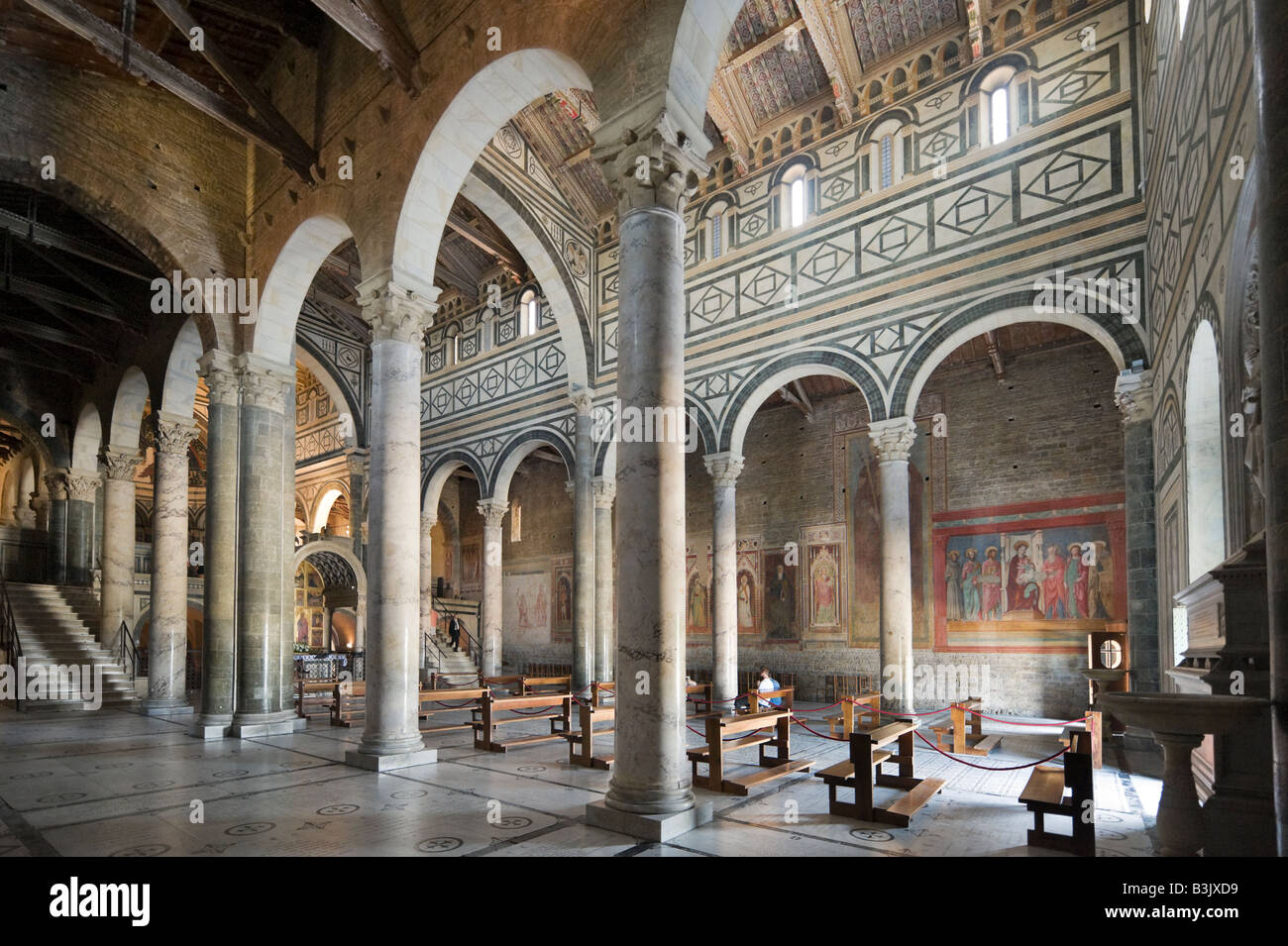 Interno della chiesa di San Miniato al Monte sull'Oltrarno Firenze, Toscana, Italia Foto Stock