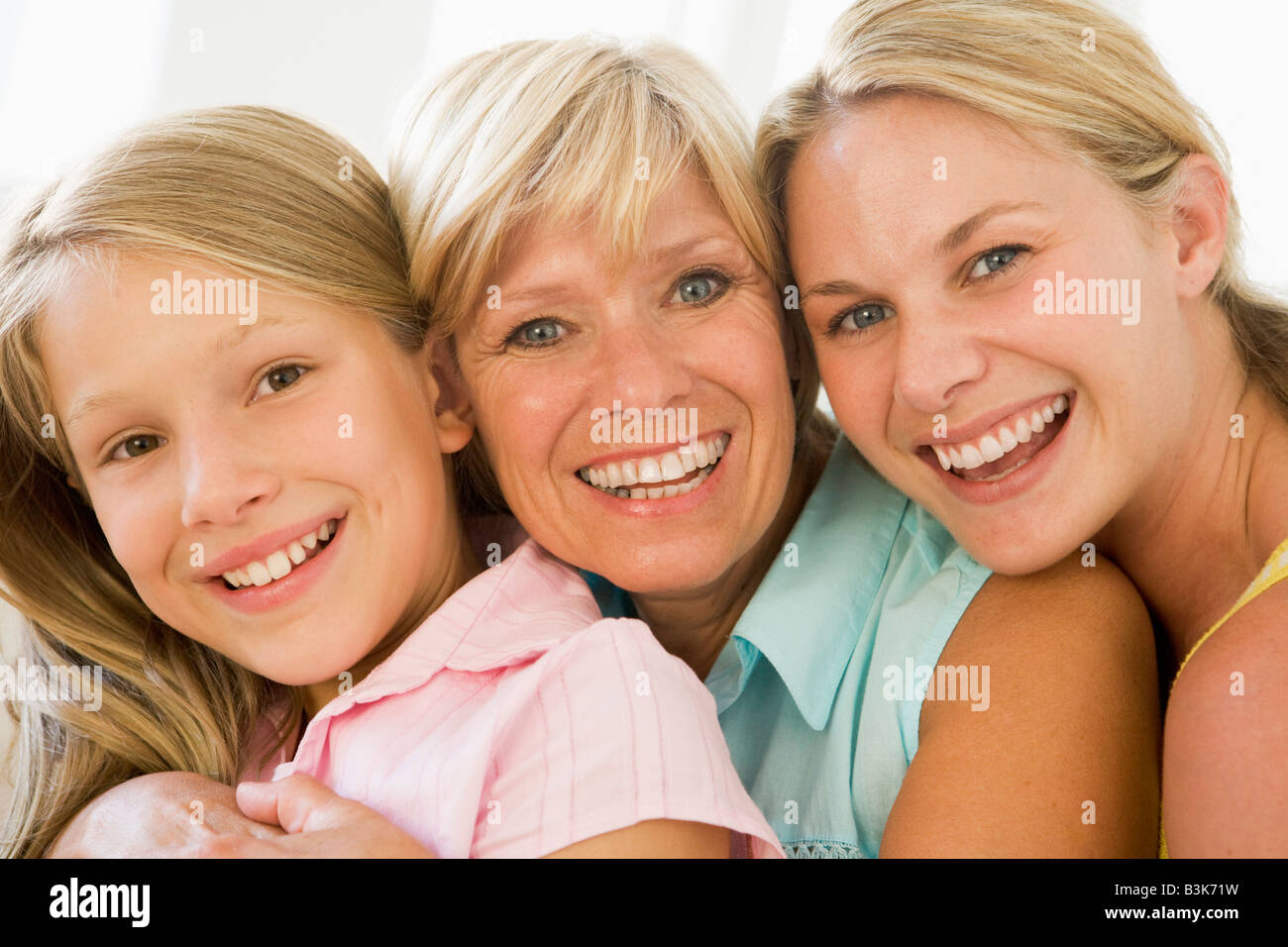 La nonna con la figlia e la nipote Foto Stock