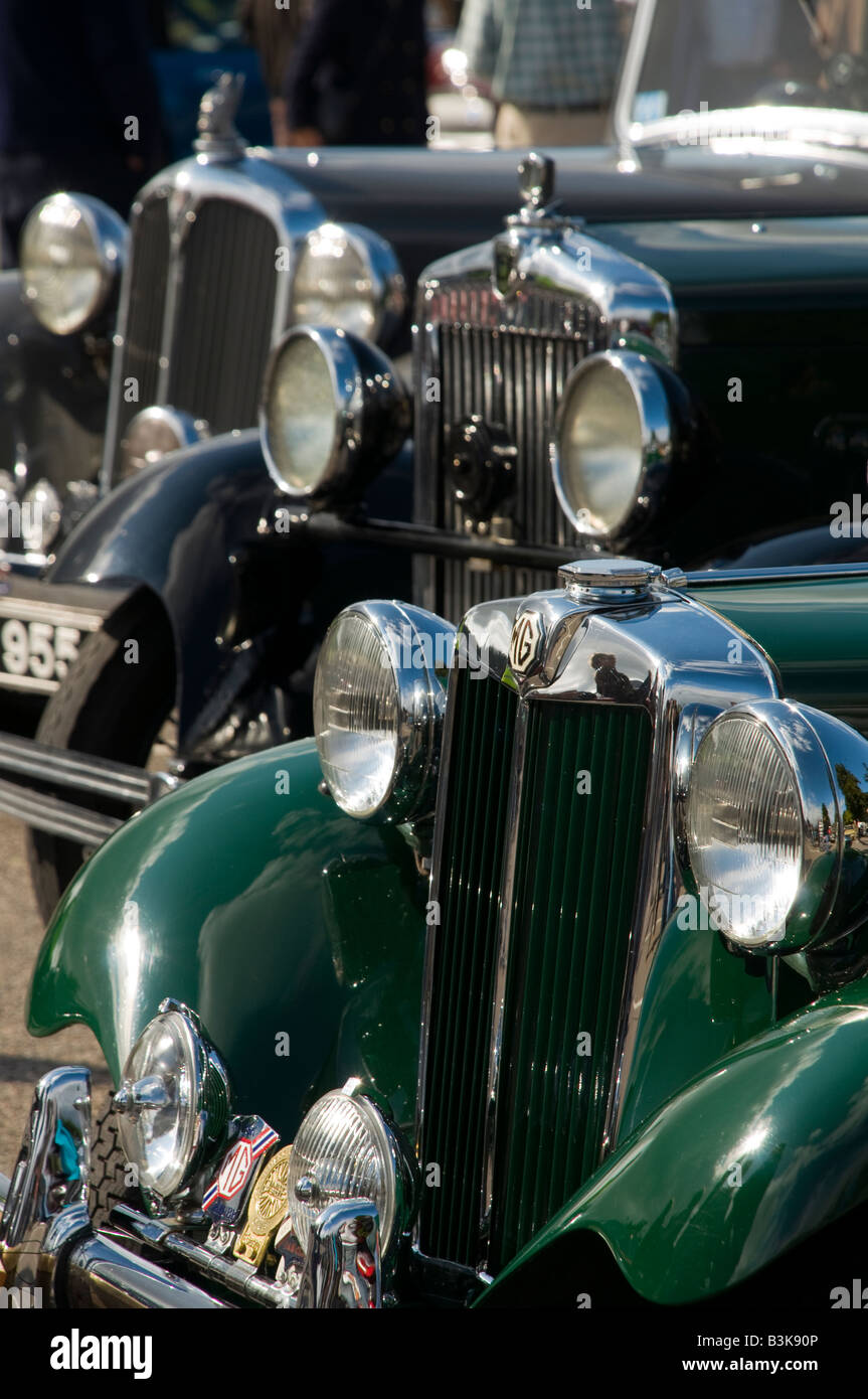 Classic Vintage, MG Rover, e Morris vetture che mostra le caratteristiche del radiatore e passaruota Foto Stock