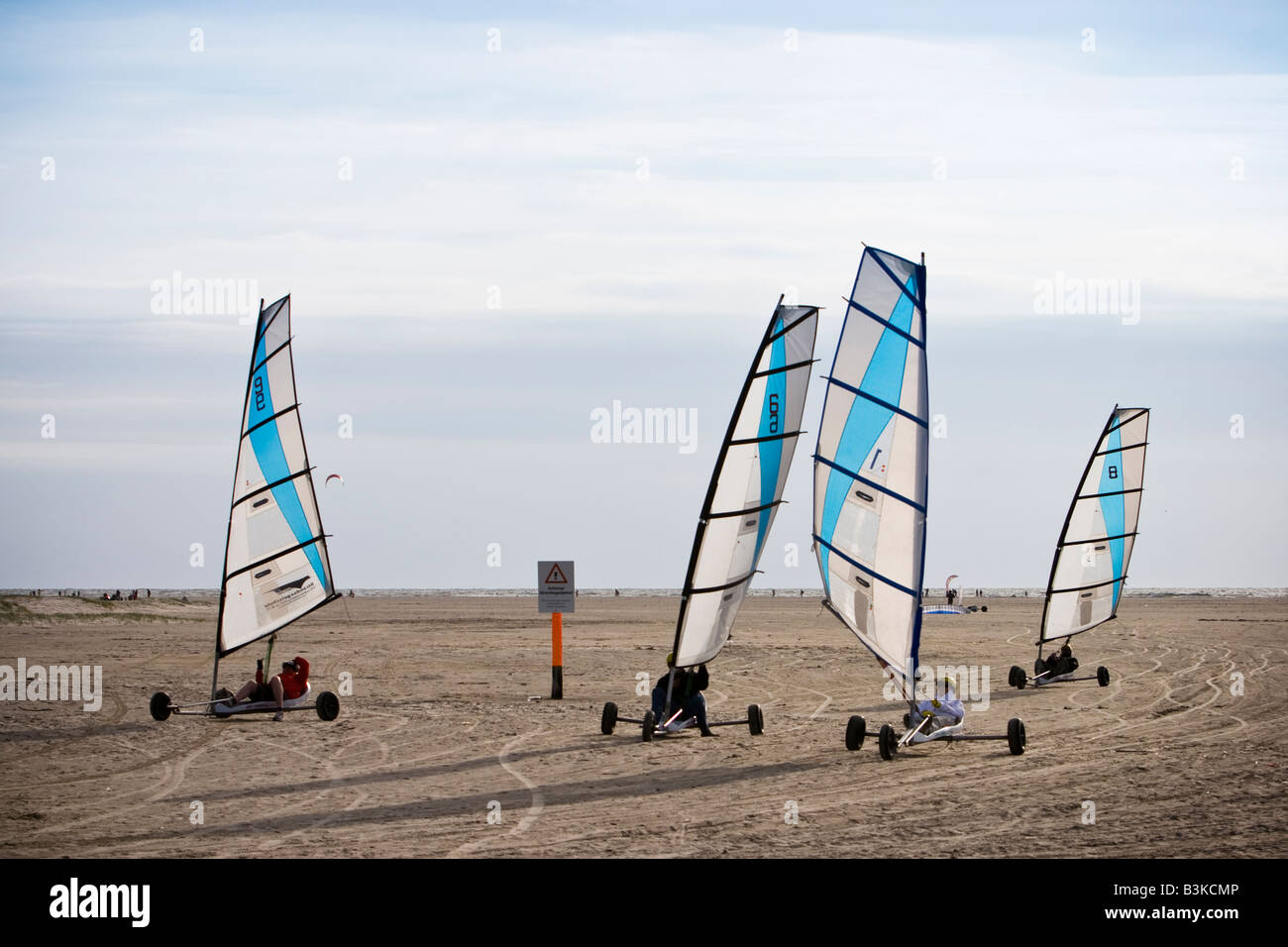 Kitebuggy su St.Peter Ording beach, Schleswig-Holstein, Germania settentrionale Foto Stock