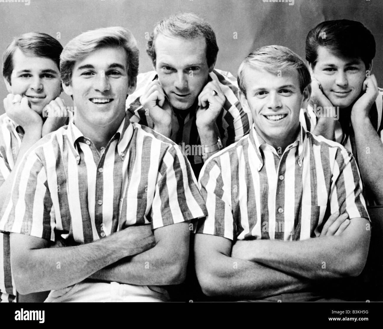 BEACH BOYS gruppo statunitense da sinistra Carl Wilson, Dennis Wilson, Mike Love, Al Jardine e Brian Wilson Foto Stock