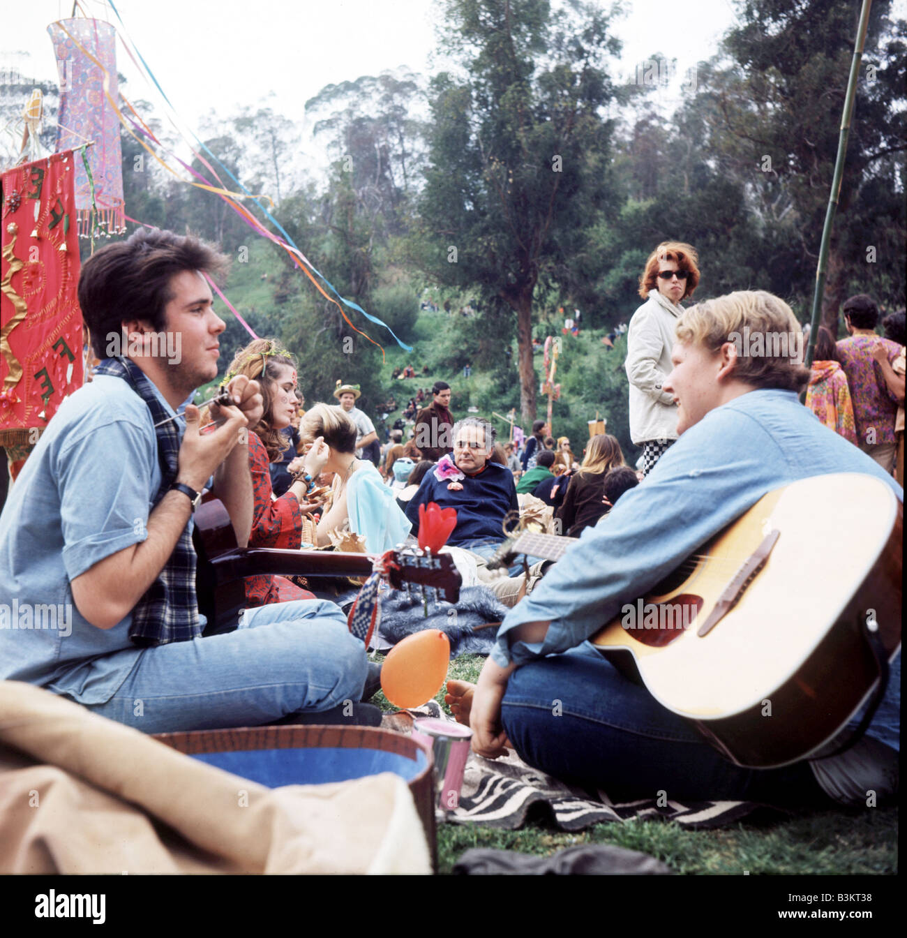 Fiore di persone e a San Francisco event nel 1967 Foto Stock