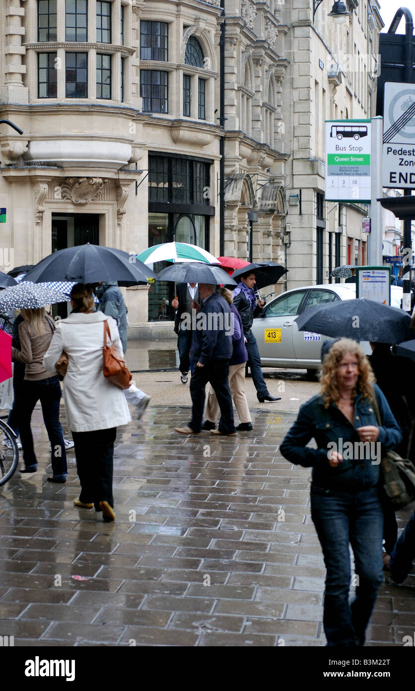 Rainy day presso CARFAX, Oxford, Oxfordshire, England, Regno Unito Foto Stock
