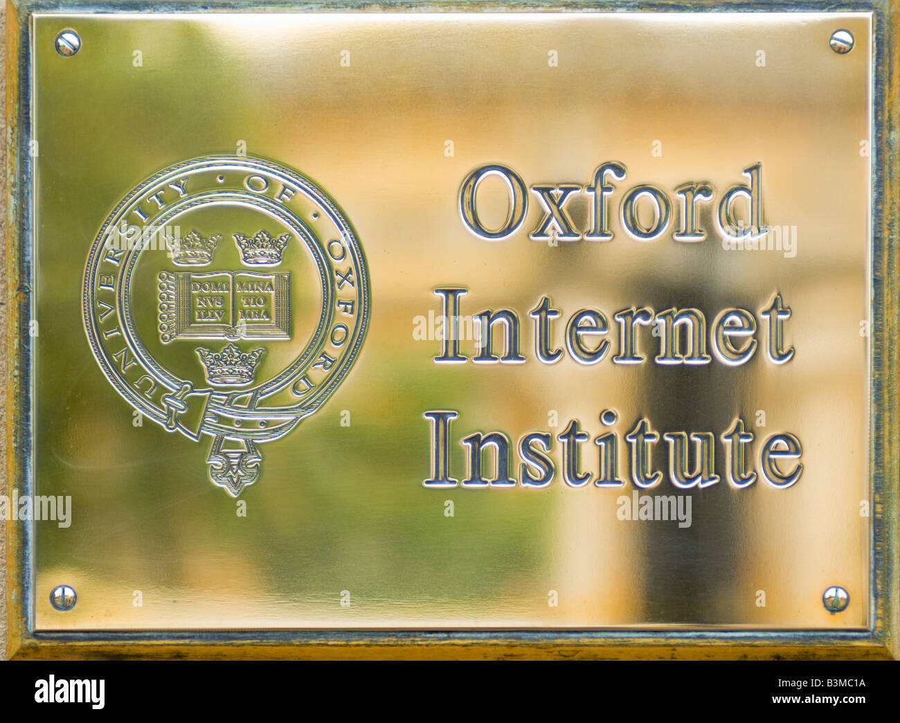 Piastra in ottone firmare al di fuori dell'Università di Oxford Internet Institute. Foto Stock
