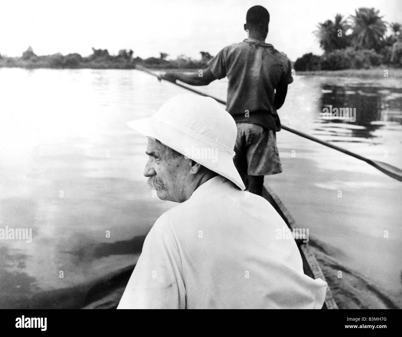 ALBERT SCHWEITZER alsaziano medico missionario, musicista teologo e filosofo sul fiume Ogowe Equitorial francese Africa Foto Stock