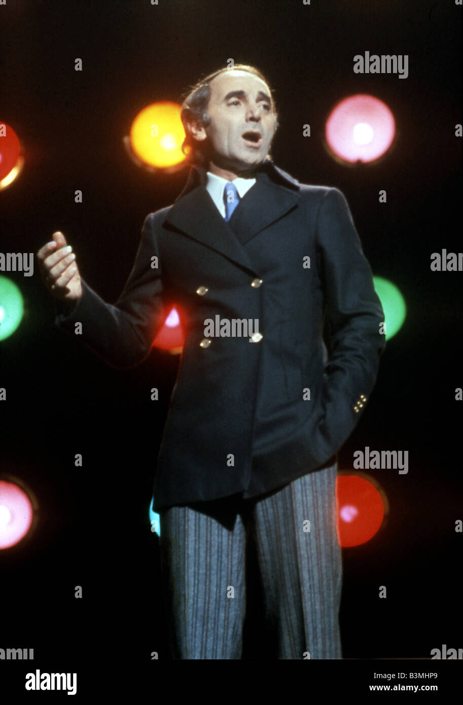 CHARLES AZNAVOUR cantante francese nel 1973 Foto Stock