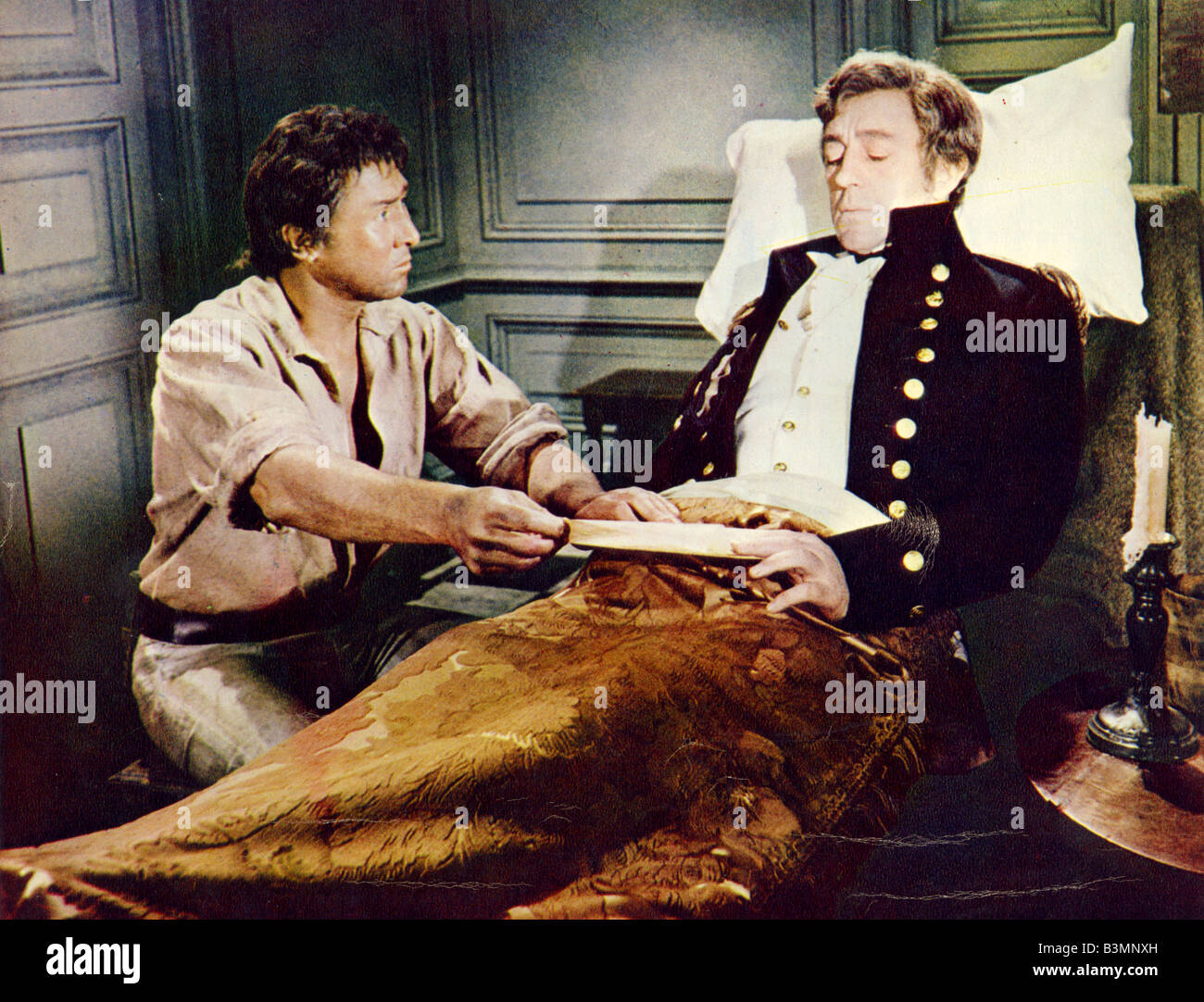 HMS ribelle 1962 Columbia film con Anthony Quayle a sinistra e Alec Guinness Foto Stock