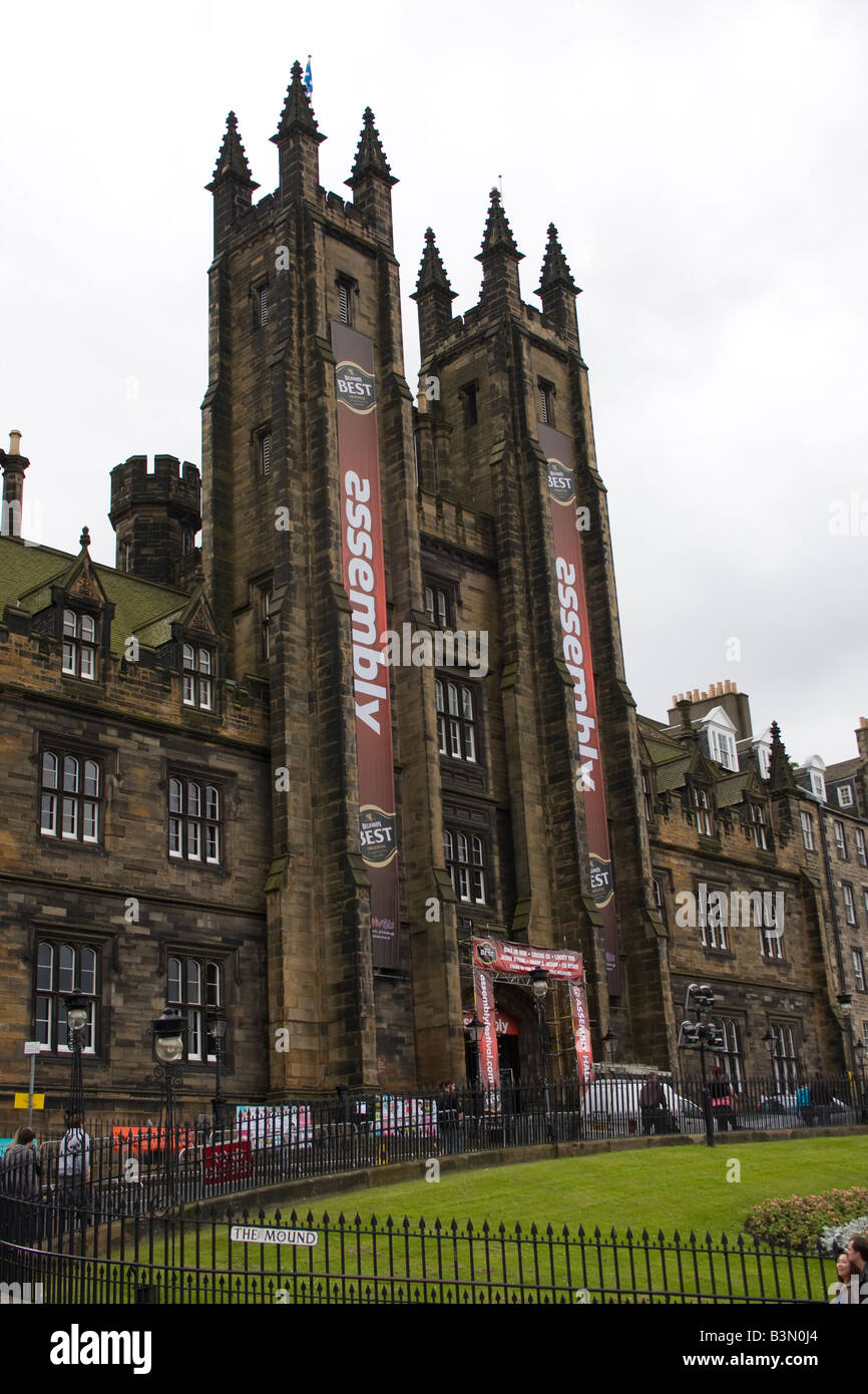 Assembly Hall sul tumulo di Edimburgo durante il Fringe Festival Foto Stock