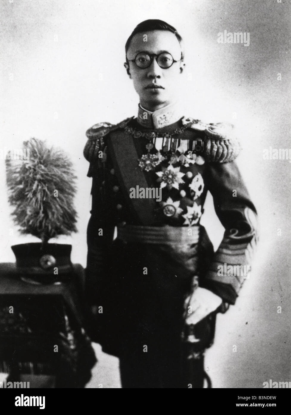 L'IMPERATORE PU YI regnò come ultimo imperatore della Cina dal 1908 al 1912 e morì nel 1967. Vedere la descrizione seguente per i dettagli Foto Stock