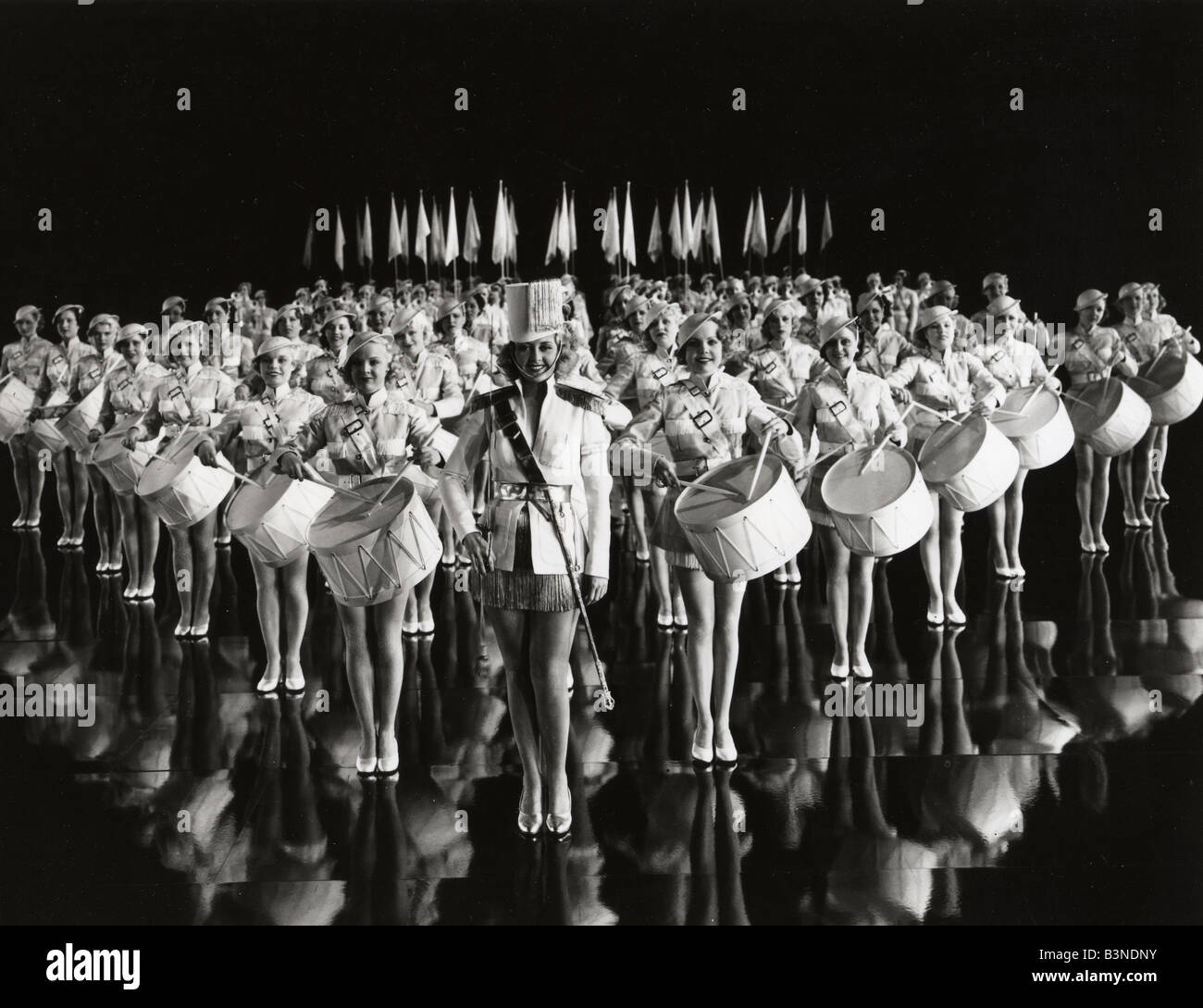 Cercatori d oro di 1937 - 1936 Warner film con Joan Blondll Foto Stock