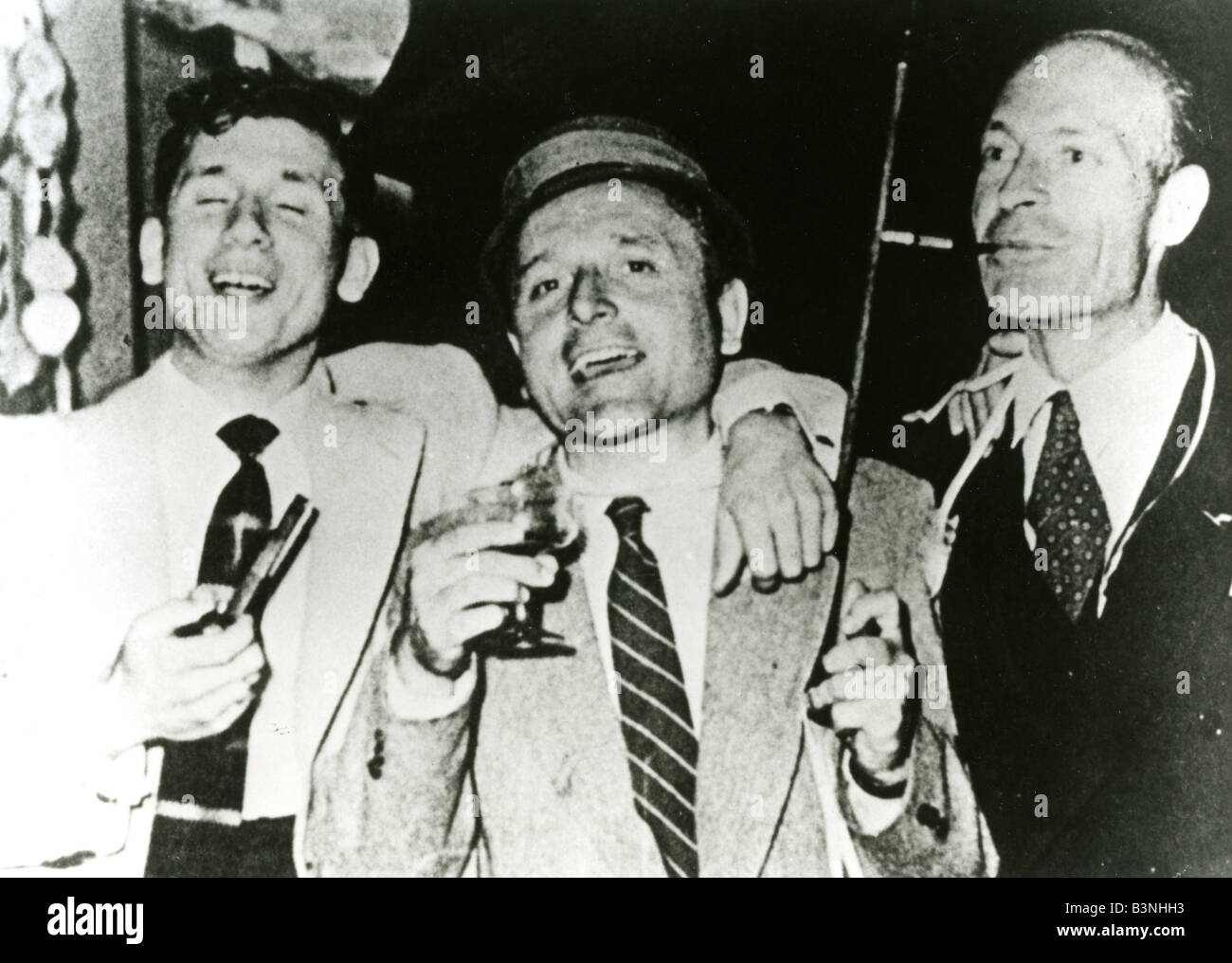 KLAUS BARBIE ex SS naziste officer in tempo di guerra la Francia con gli amici nella città di Cochabamba circa 1970 Foto Stock