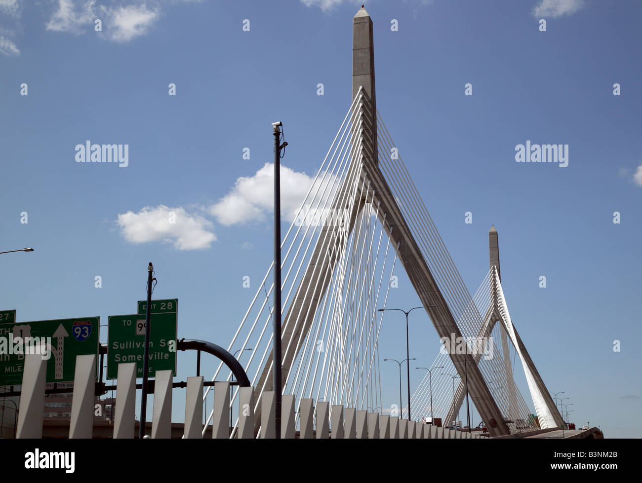 Colpo di Leonard P. Zakim Bunker Hill Memorial Bridge, Boston, Massachusetts, STATI UNITI D'AMERICA Foto Stock