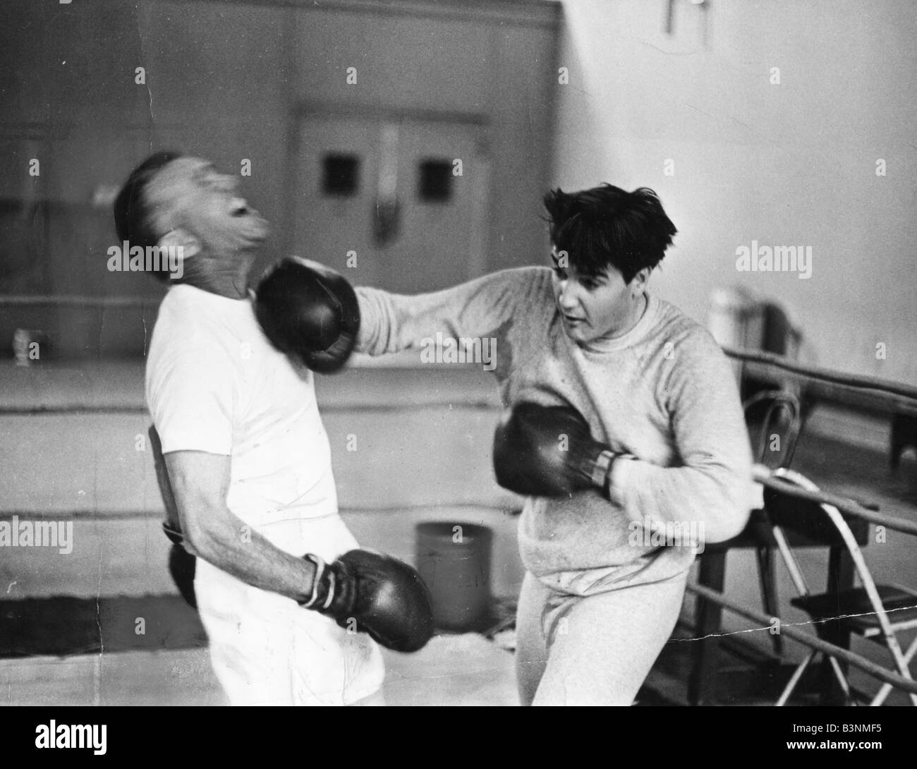 KID GALAHAD 1962 UA/Mirsch film con Elvis Presley a destra in una scena di prova Foto Stock