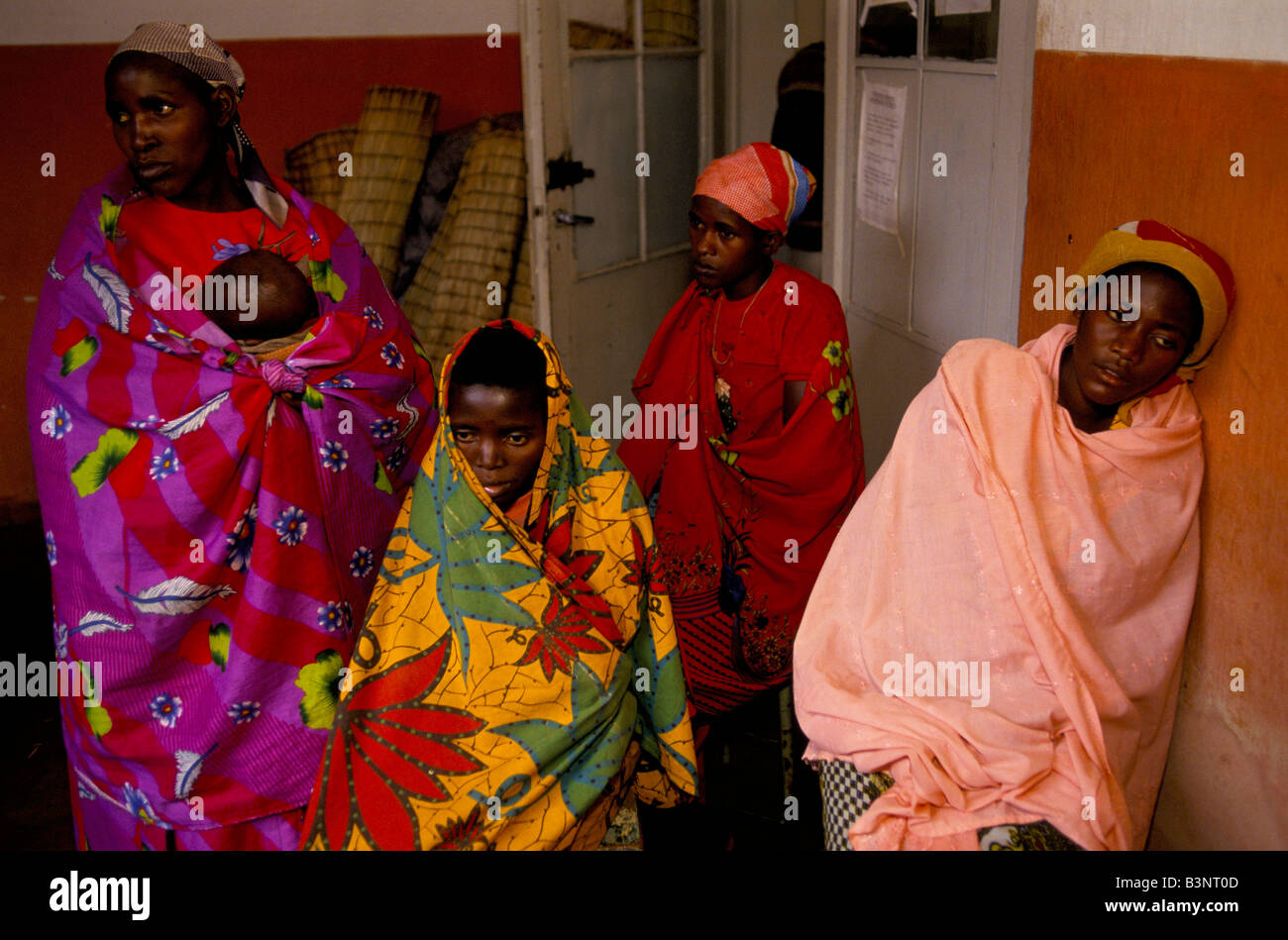 Il Burundi lotte etniche", nov 1993. Ospedale KERIMBA, BUWERU provincia. Indisponente hutu in ospedale. Foto Stock