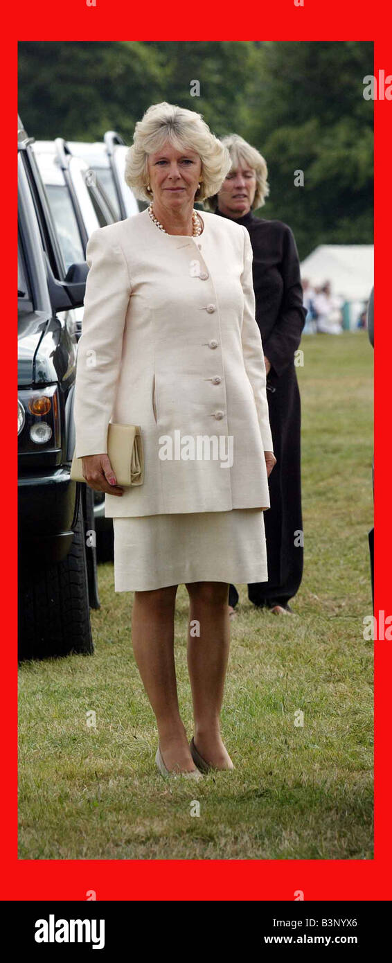 Il principe Carlo e Camilla Parker Bowles visita il Sandringham flower show Luglio 2003 Foto Stock