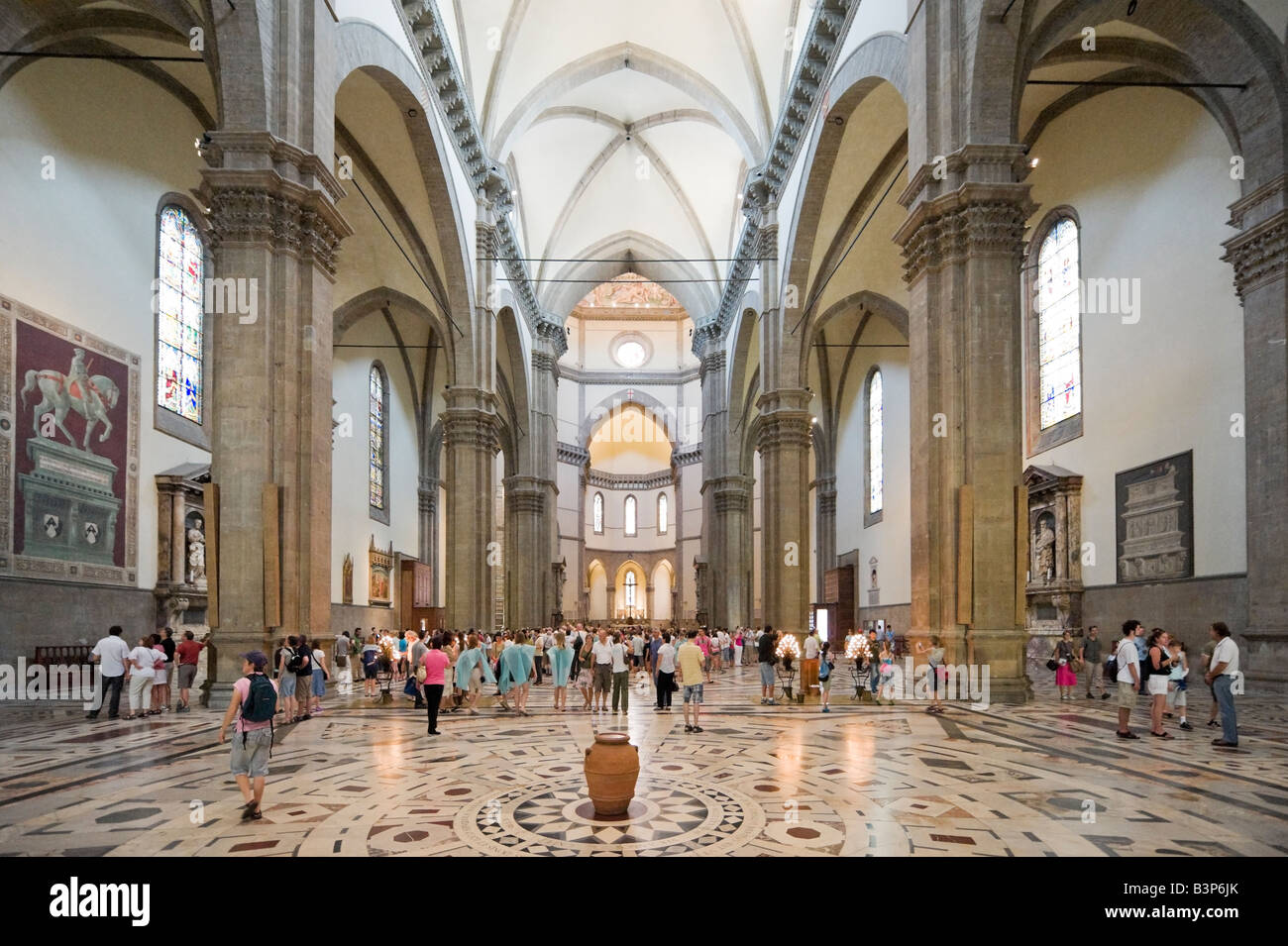 Interno della Basilica di Santa Maria del Fiore (il Duomo), Firenze, Toscana, Italia Foto Stock