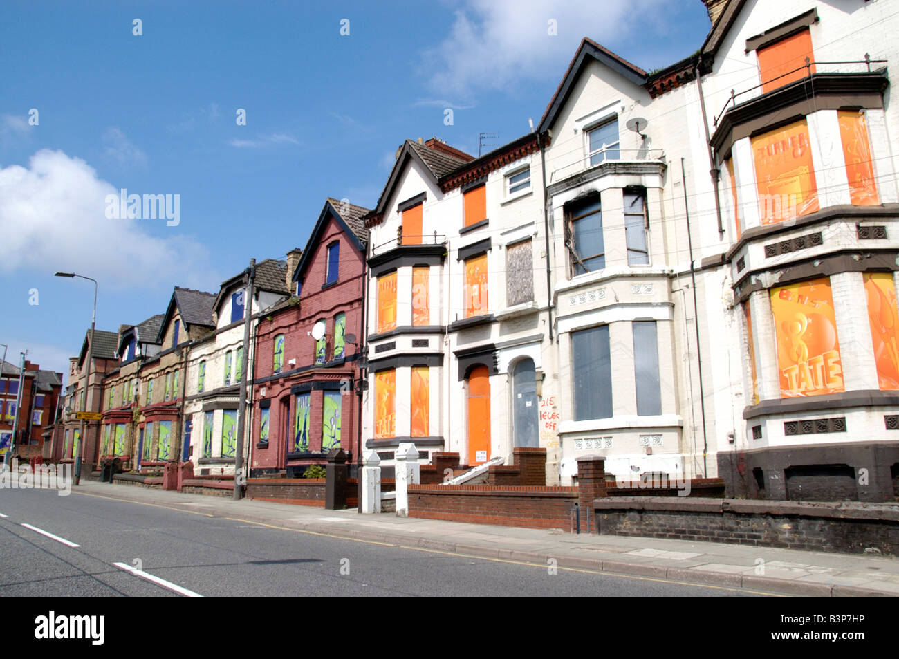 Casa abbandonati Liverpool 2008 Città del festival della cultura Merseyside casa vittoriana artwork fanno guardare meglio la riqualificazione Foto Stock