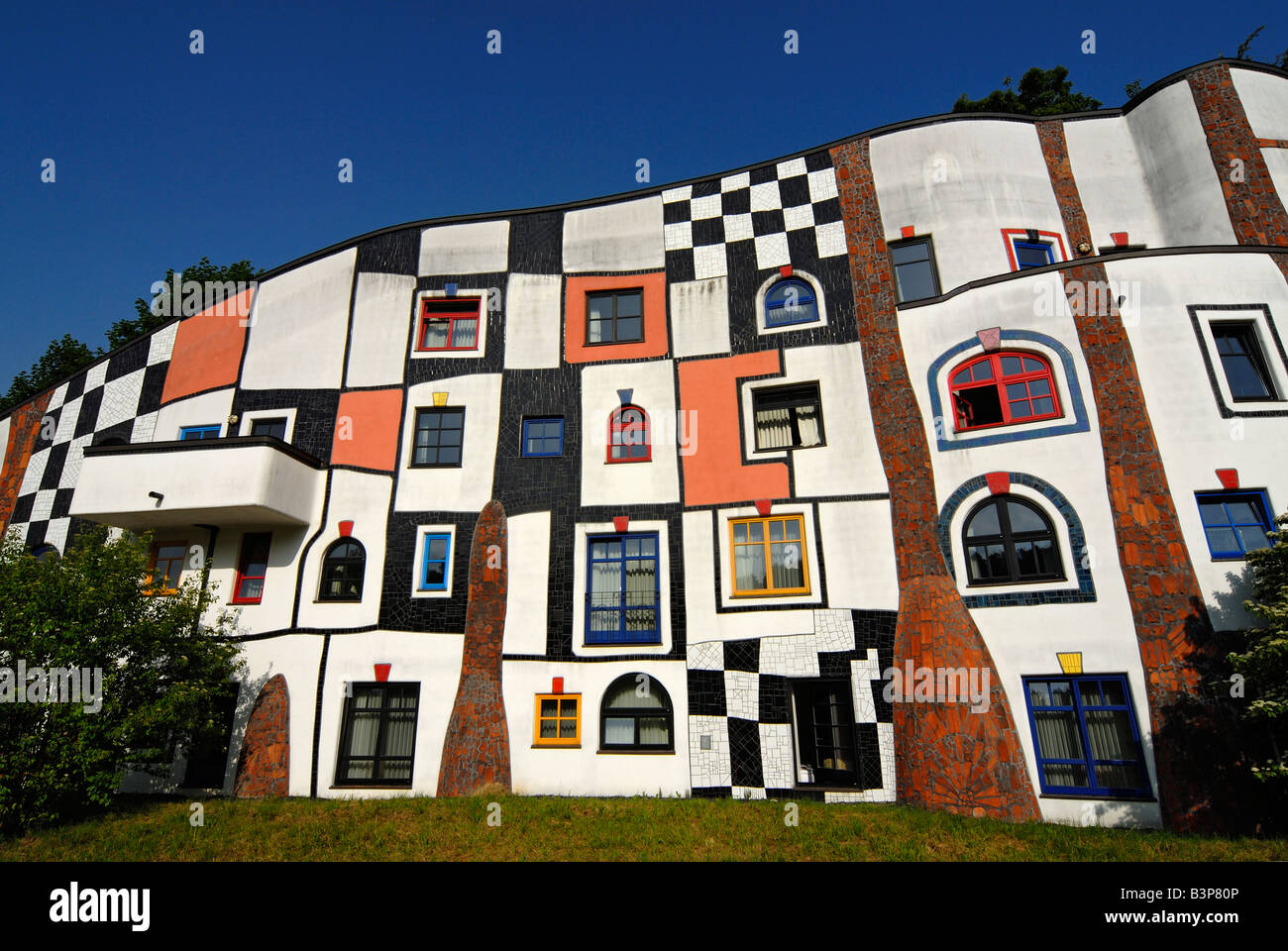 Il Kunsthaus Art House Edificio del Rogner Spa Termale e Complesso Alberghiero da Friedensreich Hundertwasser Bad Blumau Austria Foto Stock