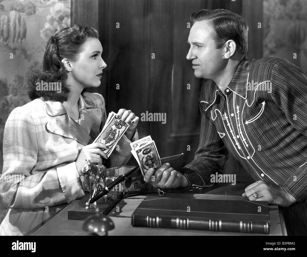 ROBIN HOOD DI TEXAS 1947 Repubblica Pictures film con Lynne Roberts e Gene Autry Foto Stock