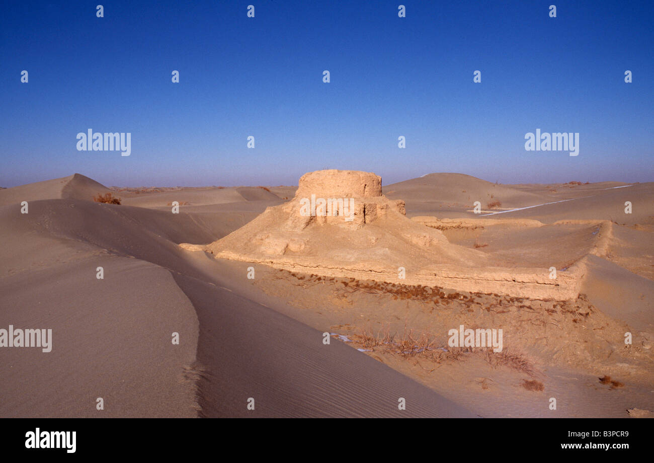 Cina, provincia dello Xinjiang, Rawak stupa. Il Rawak Stupa, circa del IV secolo, a nord-est di Khotan.Rawak ("alta Mansion") Foto Stock