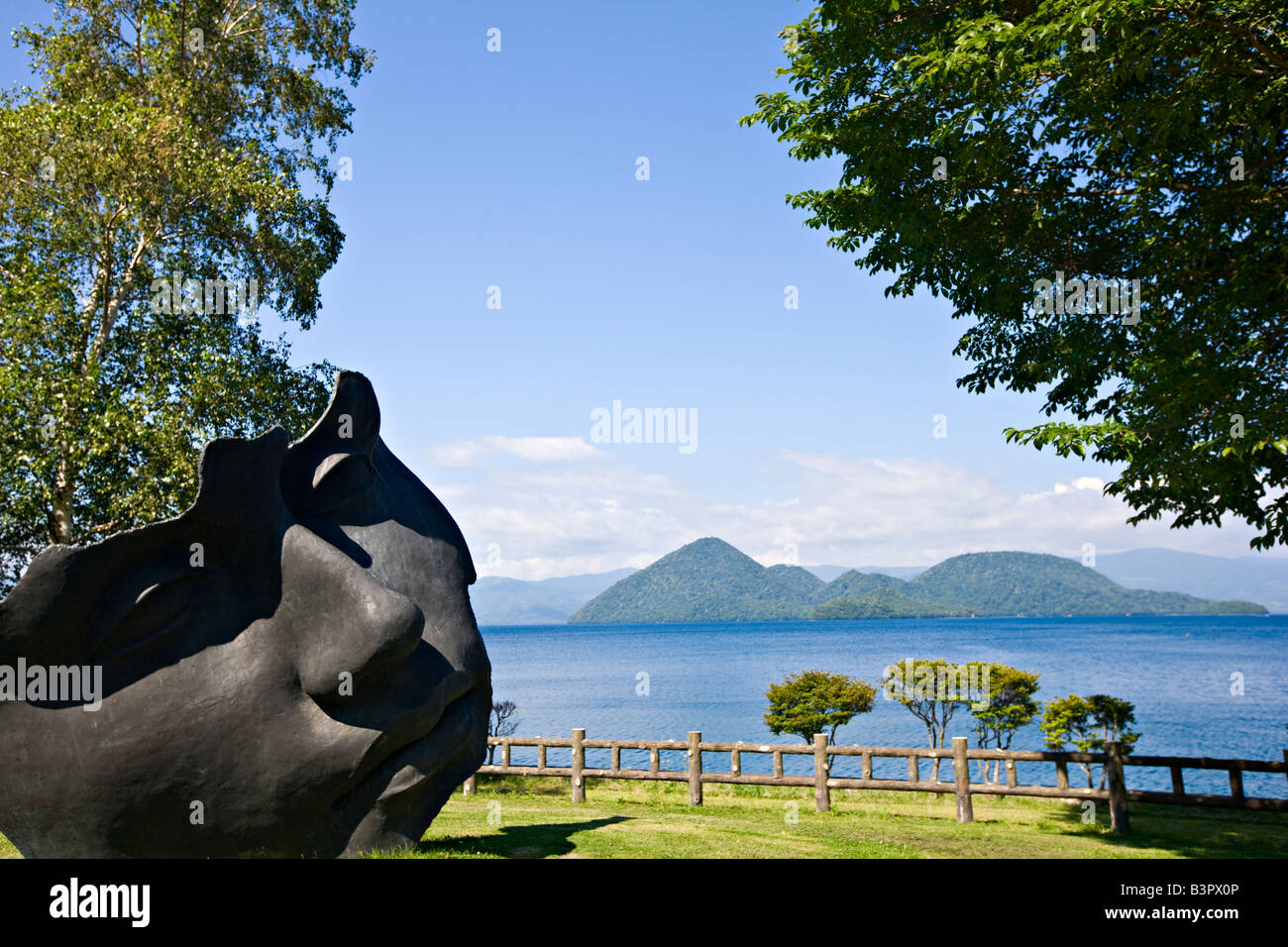 Lago Toya (Toyako), Shikotsu-Toya National Park, Hokkaido, Giappone, Asia Foto Stock