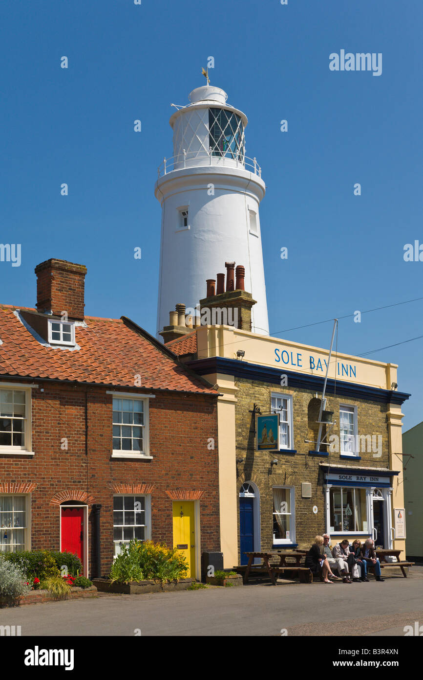 Faro e pub, Southwold, Suffolk, Inghilterra Foto Stock