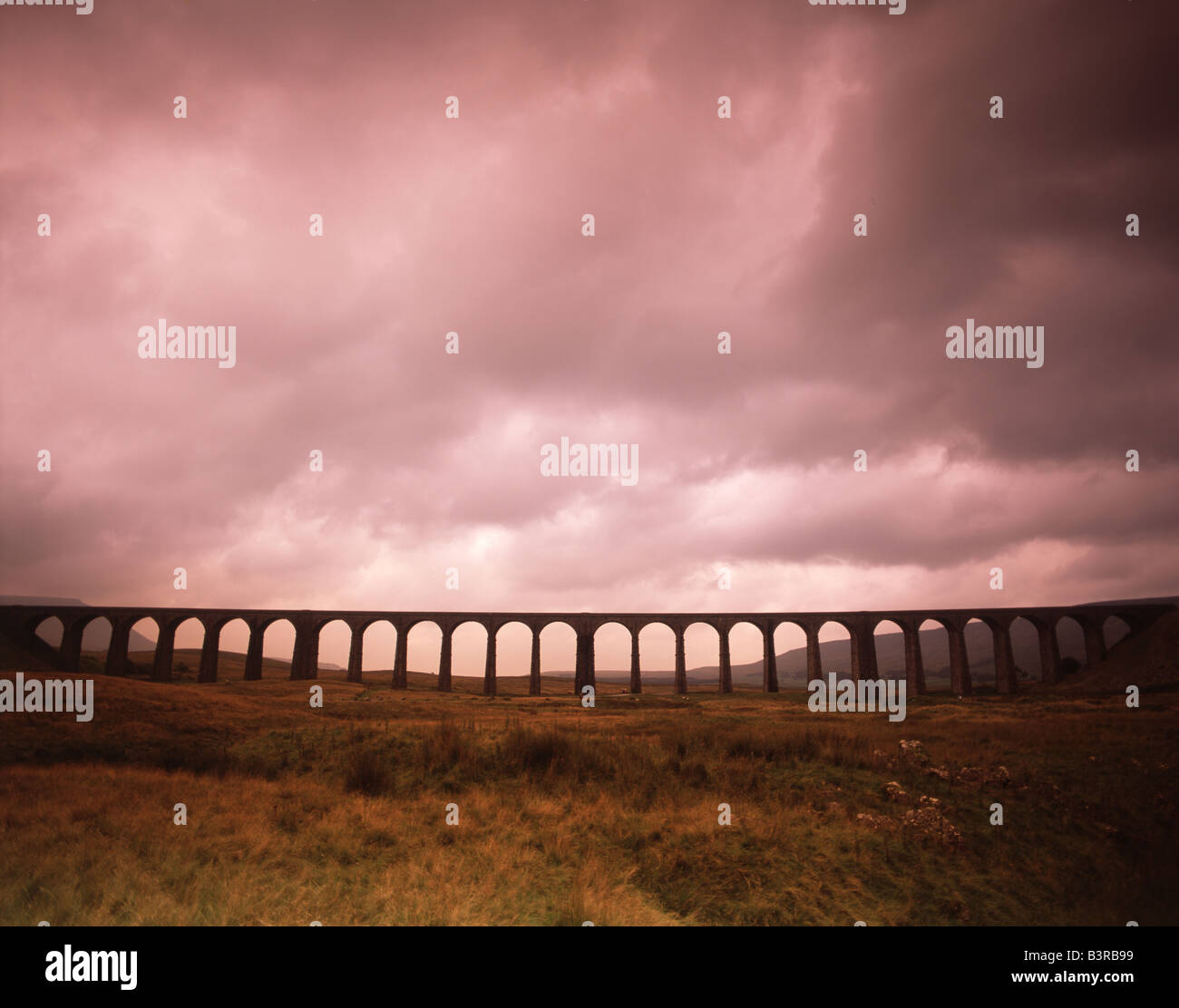 Viadotto Ribblehead, viadotto ferroviario, North Yorkshire, nell'Inghilterra del nord Foto Stock