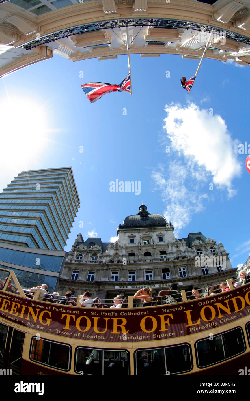 Giro turistico in autobus in London REGNO UNITO Foto Stock