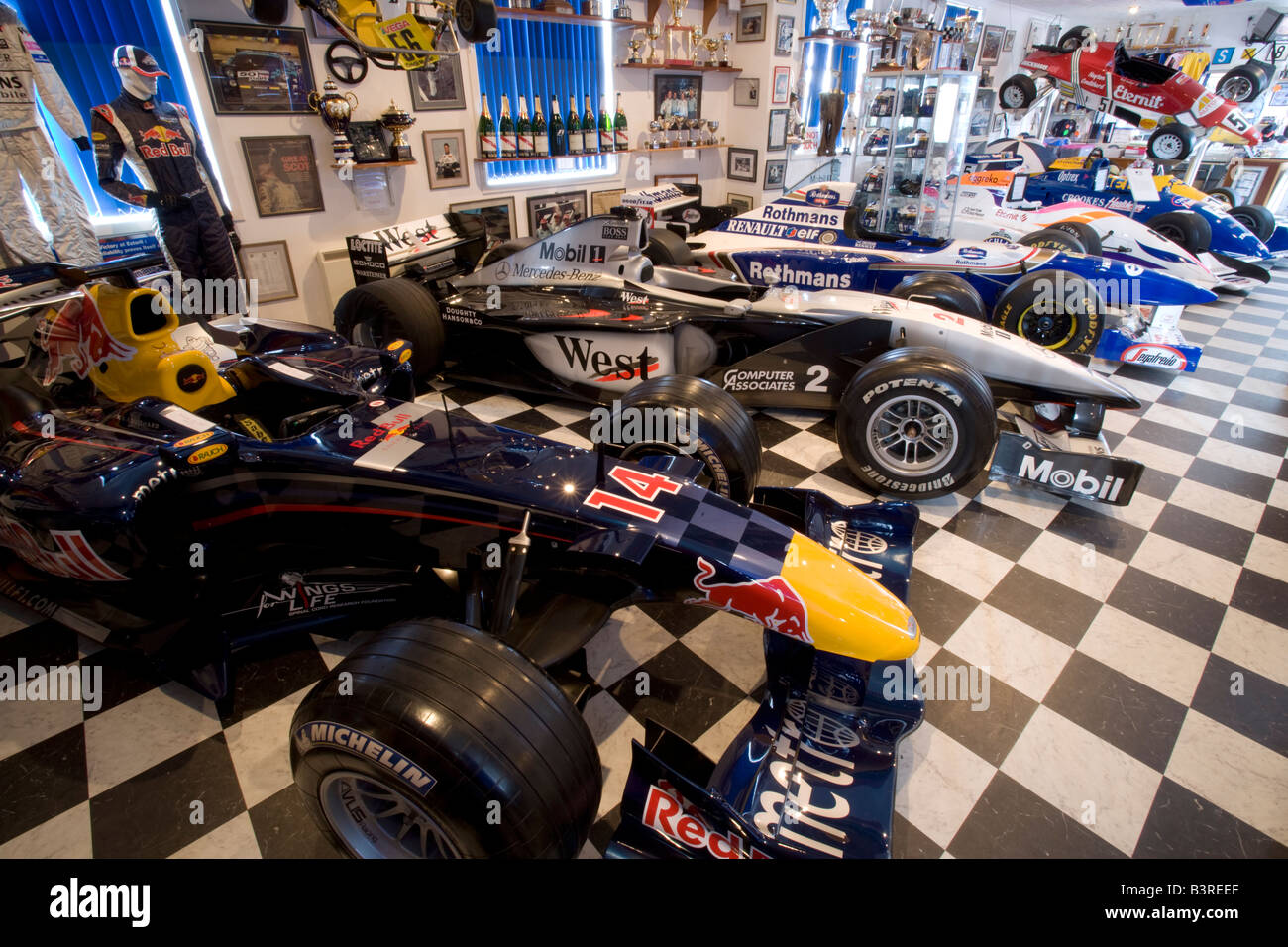 All'interno di David Coulthard museo auto utilizzate da David attraverso la sua carriera dal Karting alla Formula Uno F1 Twynholm Scotland Regno Unito Foto Stock