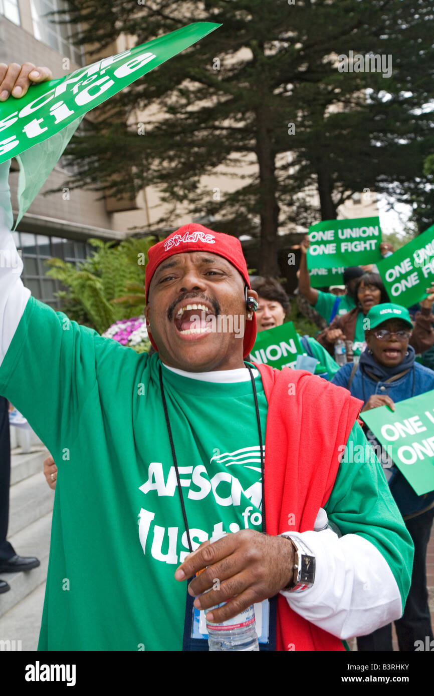 Dipendenti pubblici in lotta per il contratto presso la University of California Medical Center Foto Stock