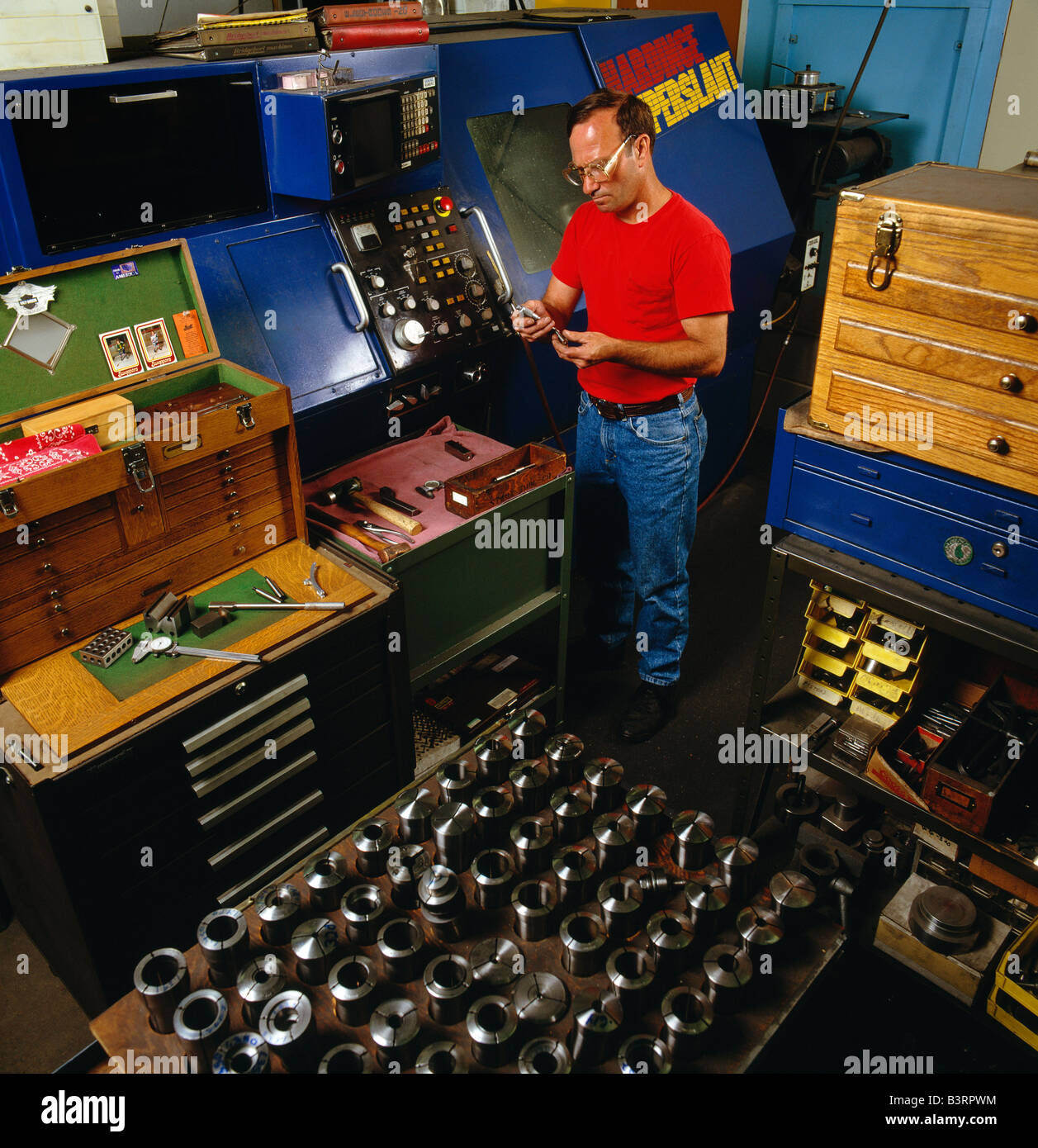Artigiano a Starn Tool & Manufacturing Company. Tool & die industria, Meadville, Pennsylvania Foto Stock