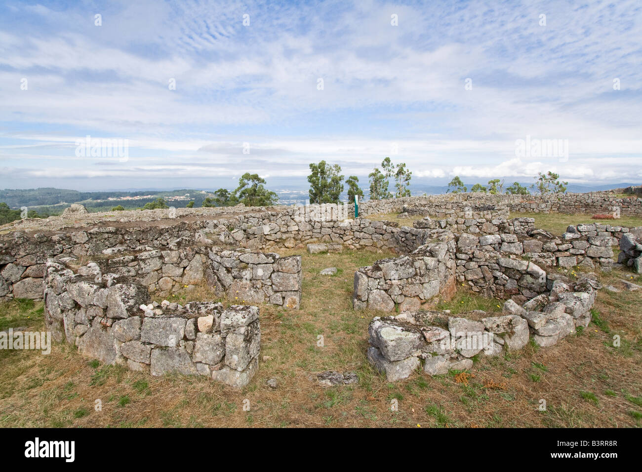 Citânia de Sanfins. Un villaggio di Castro (Celtic-Iberian fortificato insediamento preistorico) a Paços de Ferreira, il Nord del Portogallo. Foto Stock