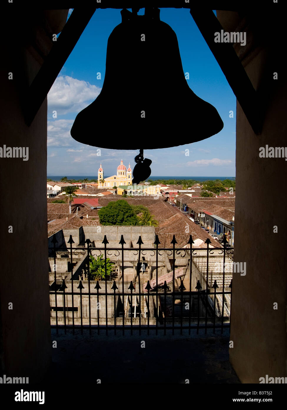 La Cattedrale di Granada visto da di La Merced Chiesa, Nicaragua Foto Stock