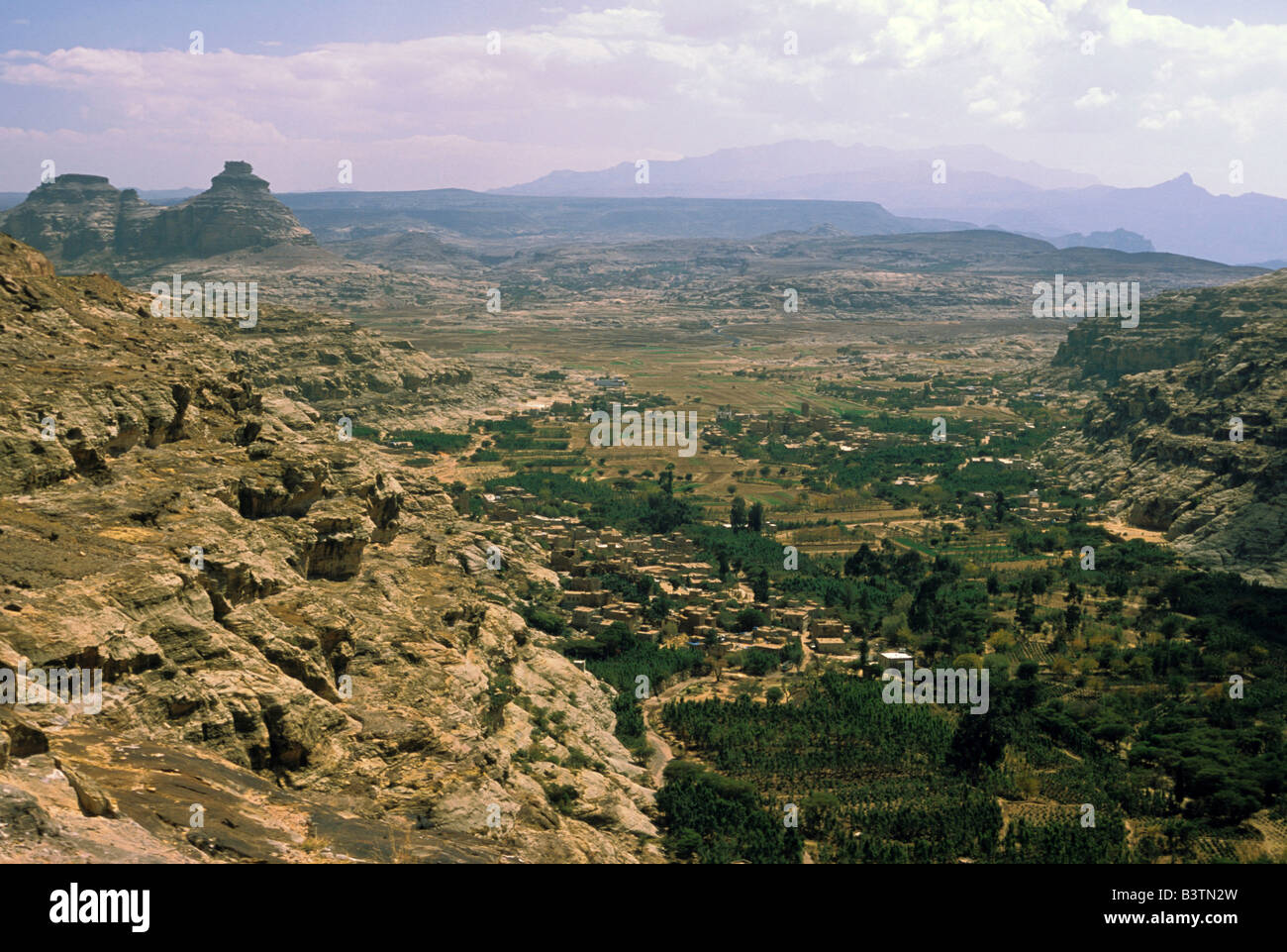 Asia, Yemen, Kawkaban. Panoramica del canyon. Foto Stock