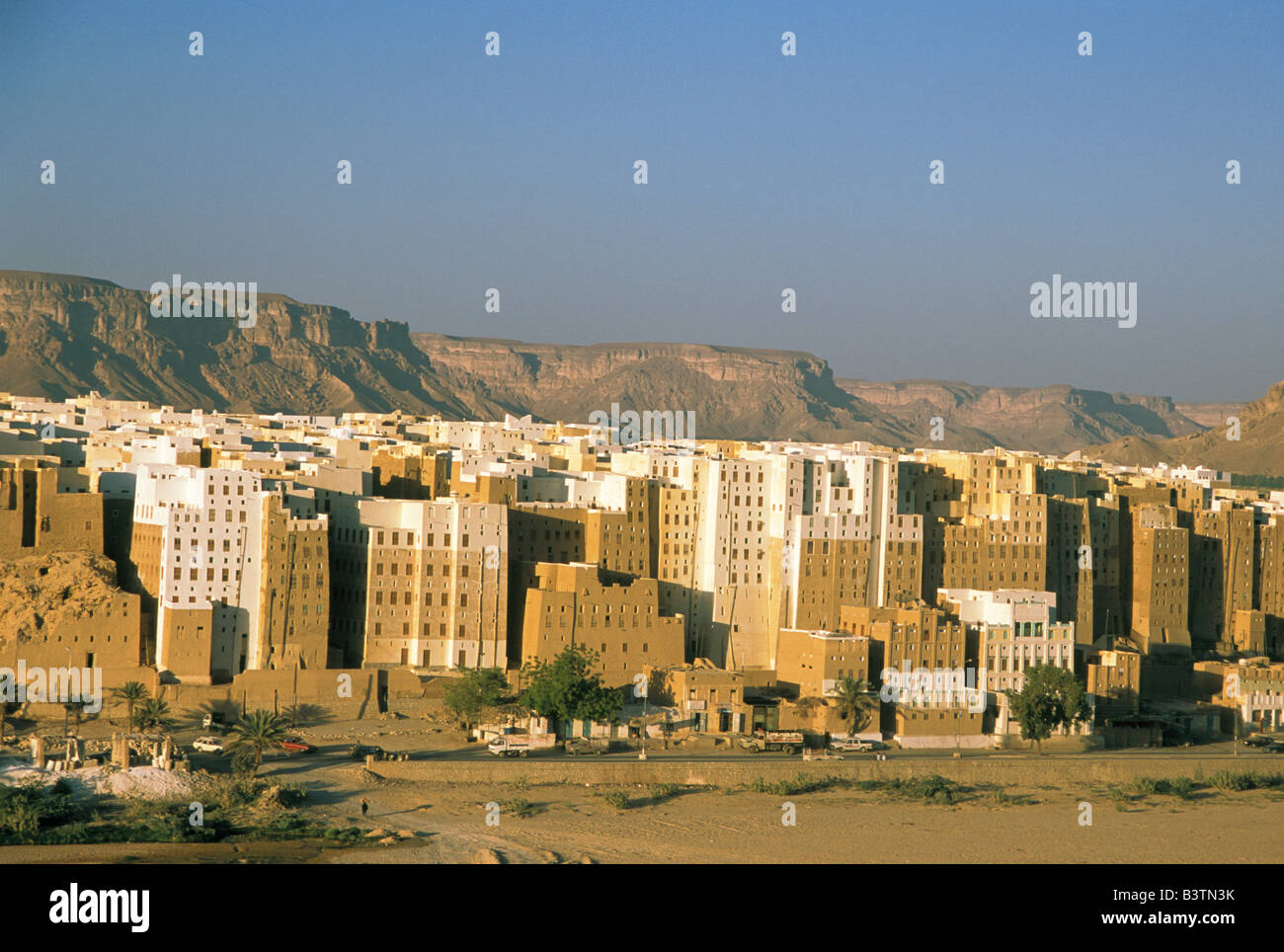 Asia, Yemen, Shibam. Manhattan del deserto Foto Stock