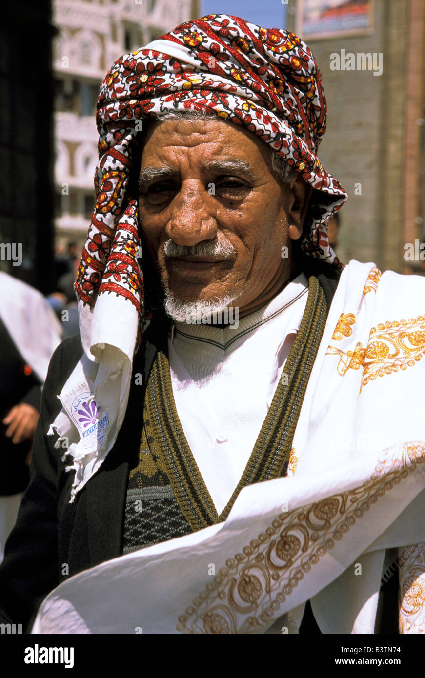 Asia, Yemen, Sana'a. Bab Al-Yemen, anziano uomo yemenita. Foto Stock