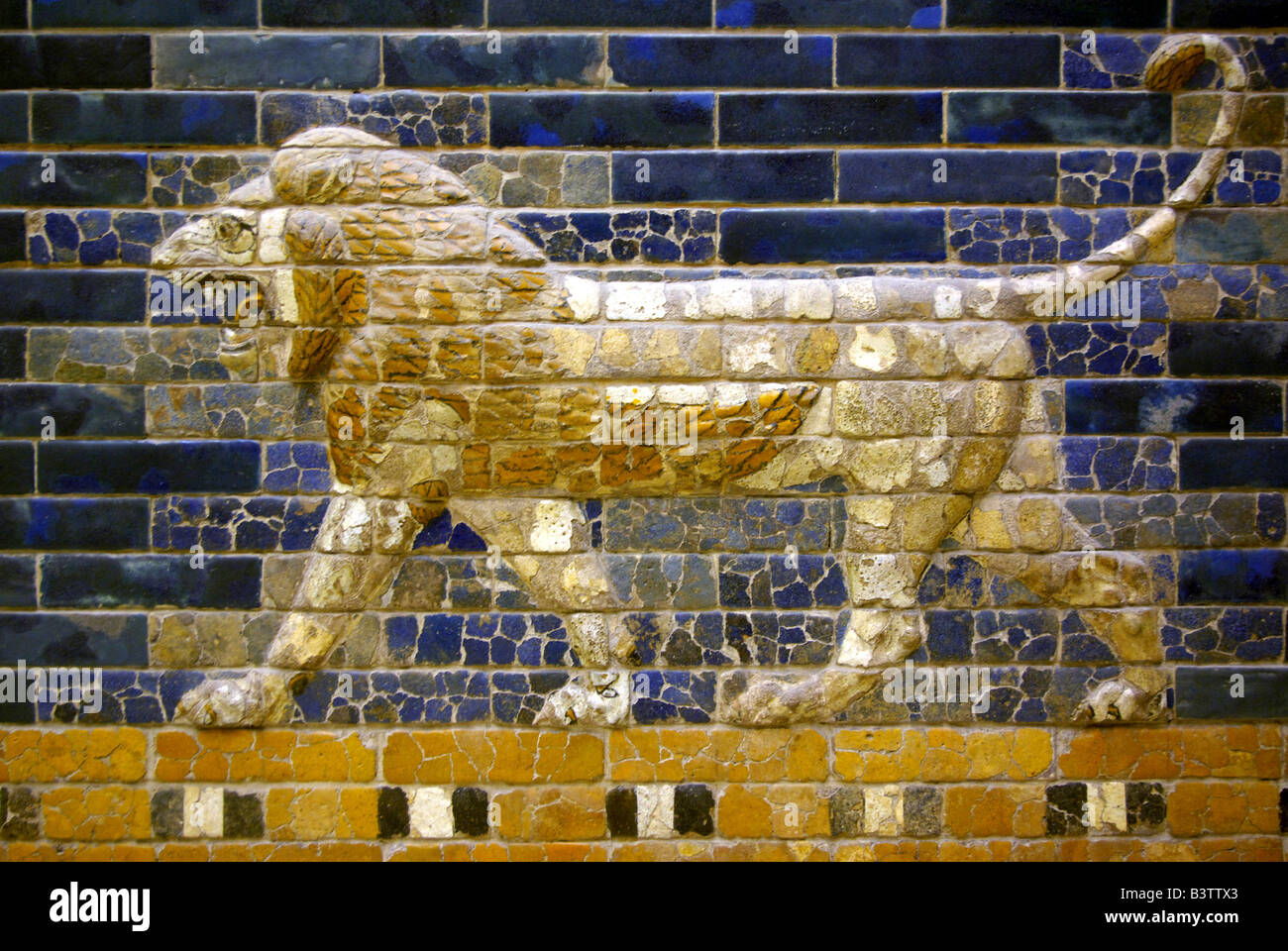 L'Europa, Germania, Berlino, Pergamon Museum, lion pannello dalla sala del trono di Nabucodonosor II di Babilonia Foto Stock
