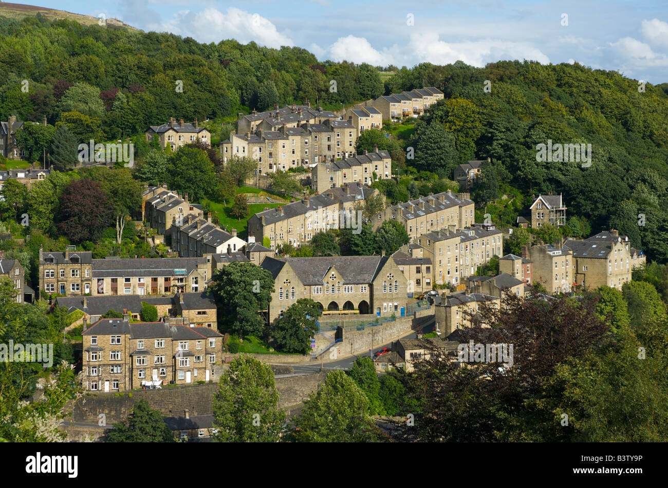 Hebden Bridge da Heptonstall Road, Calderdale, West Yorkshire, Inghilterra, Regno Unito Foto Stock