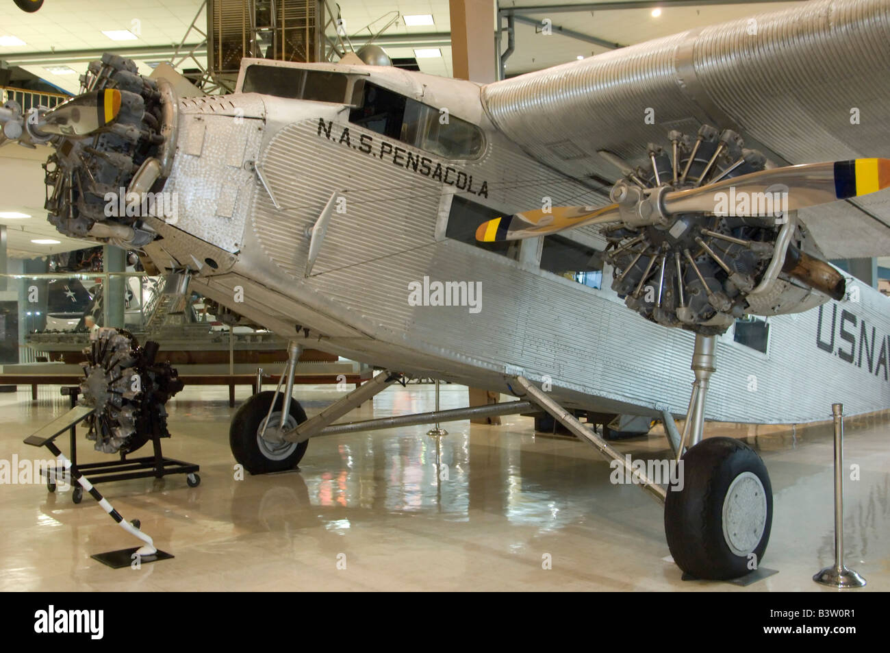 Ford RR-5 tri-motore di trasporto aereo sul display statico presso la Naval Air Museum, Pensacola NAS Foto Stock