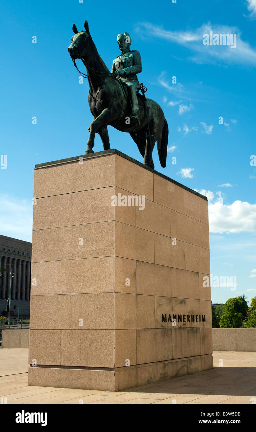 Statua equestre di Carl Gustaf Emil Mannerheim, maresciallo, Regent e Presidente della Finlandia. Helsinki, Finlandia Foto Stock