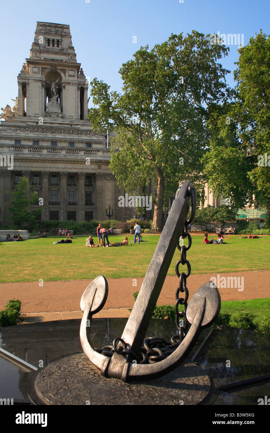 Marina Mercantile War Memorial a Tower Hill, Trinity Gardens, Londra Inghilterra Foto Stock