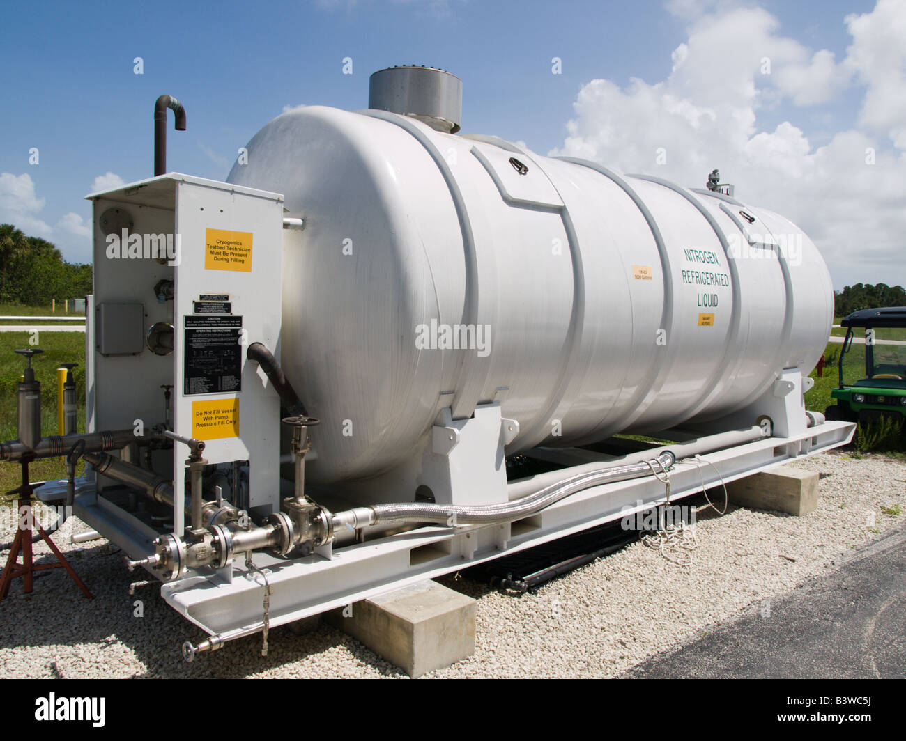 La conservazione in azoto liquido o serbatoio Dewar presso il Kennedy Space Center FLORIDA Foto Stock