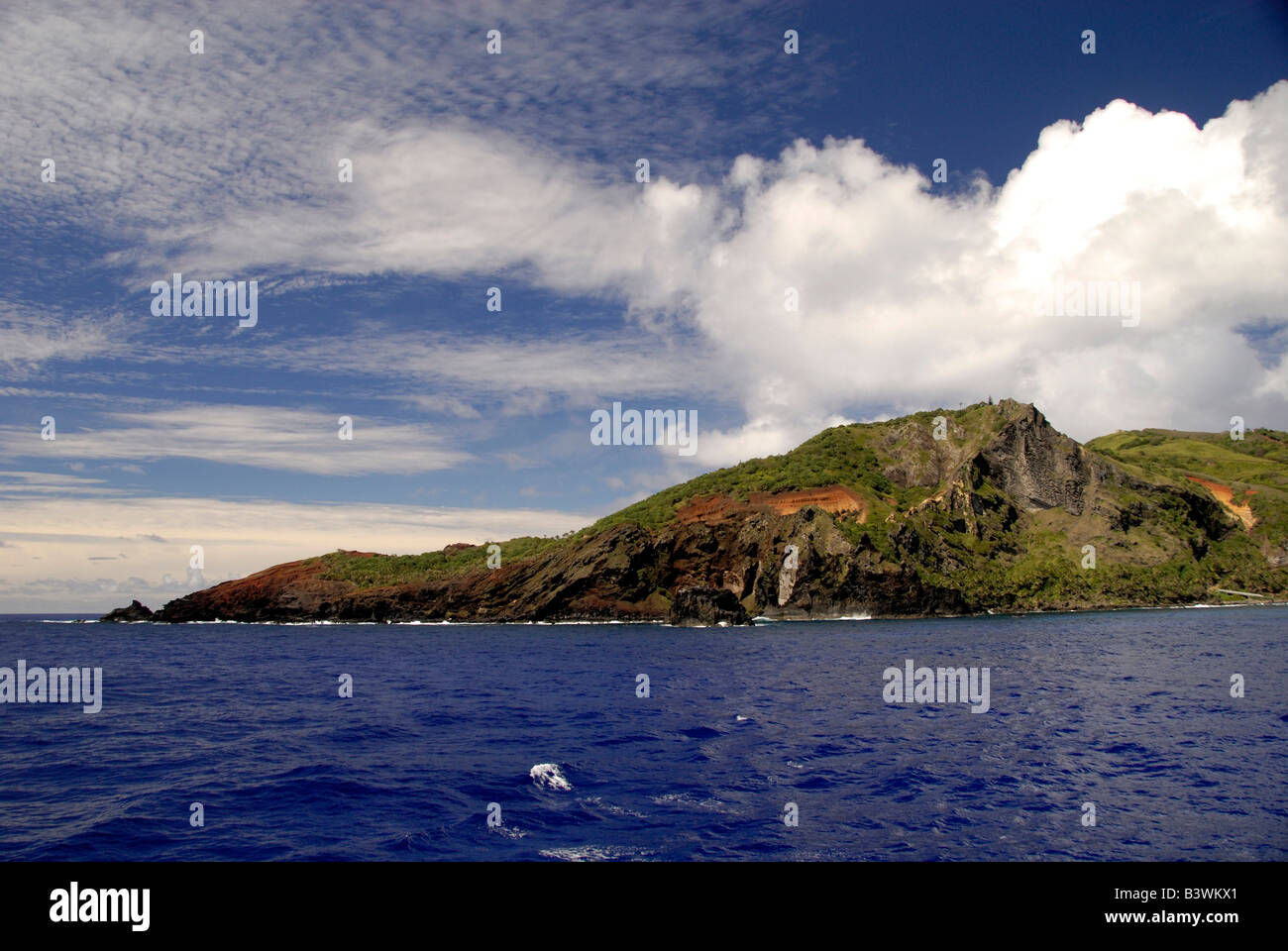Sud Pacifico, British territorio di oltremare, Pitcairn Island. Isola litoranea viste. Foto Stock