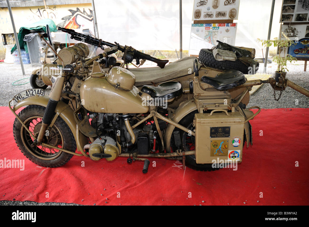 Autentica moto BMW utilizzato dall'esercito tedesco in WW2 in una mostra e nel rally di Bellagio. Foto Stock