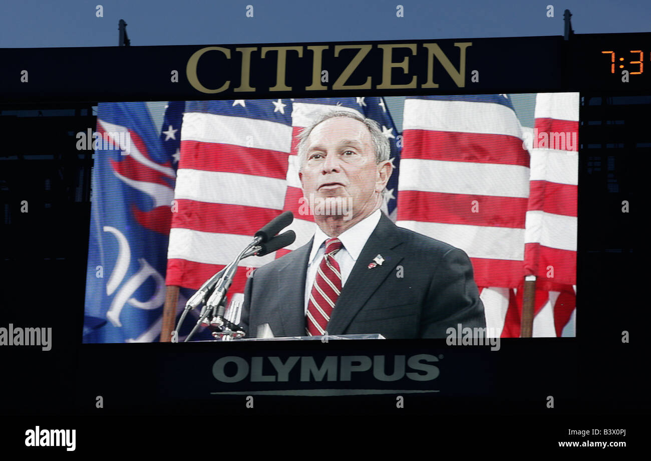 Stadio Giant monitor con la foto del sindaco di New York Michael Bloomberg Foto Stock