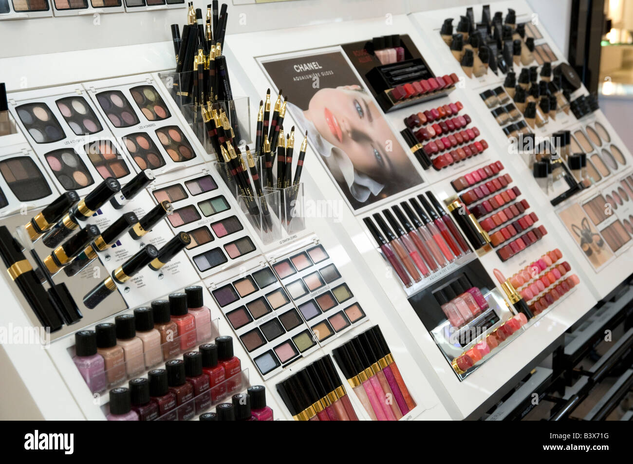 Chanel banco cosmetici Foto stock - Alamy